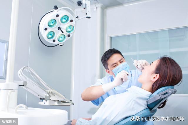 一般牙科医生月收入