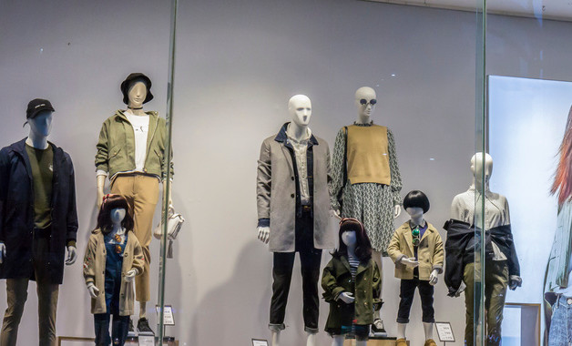 服装店展示柜