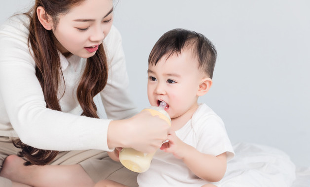 婴儿食品品牌