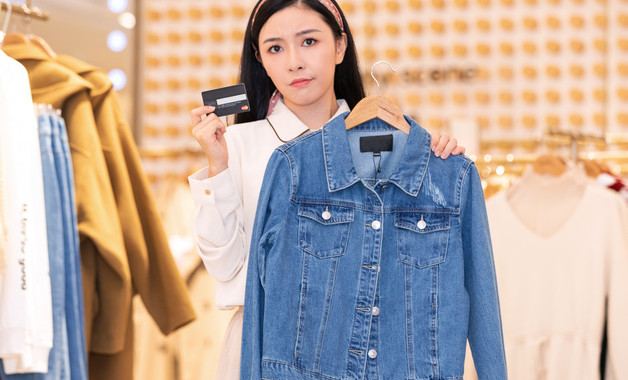 可以用什么工具挂衣服（卧室挂衣服方法）