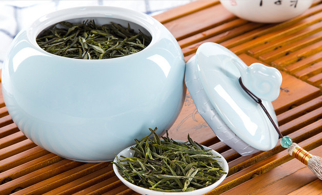 茶花疏蕾的方法