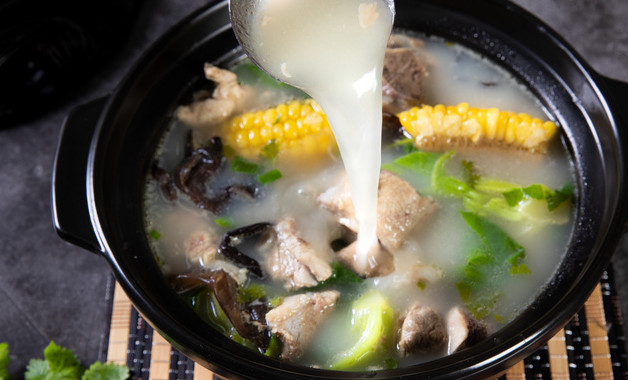 怎样做砂锅煲仔饭（砂锅煲仔饭）
