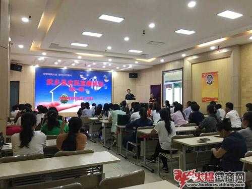 武乡农民做微商直播:躺着就能把农产品卖出去